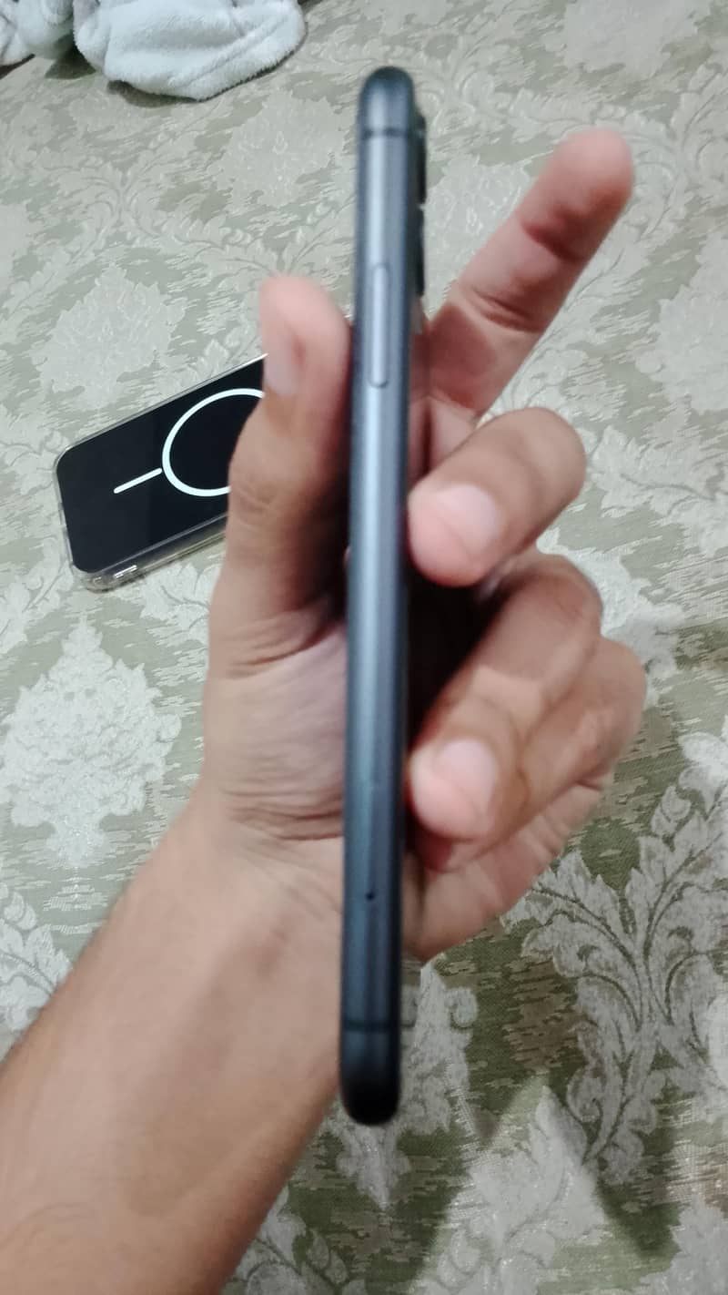 Apple iPhone 11 5
