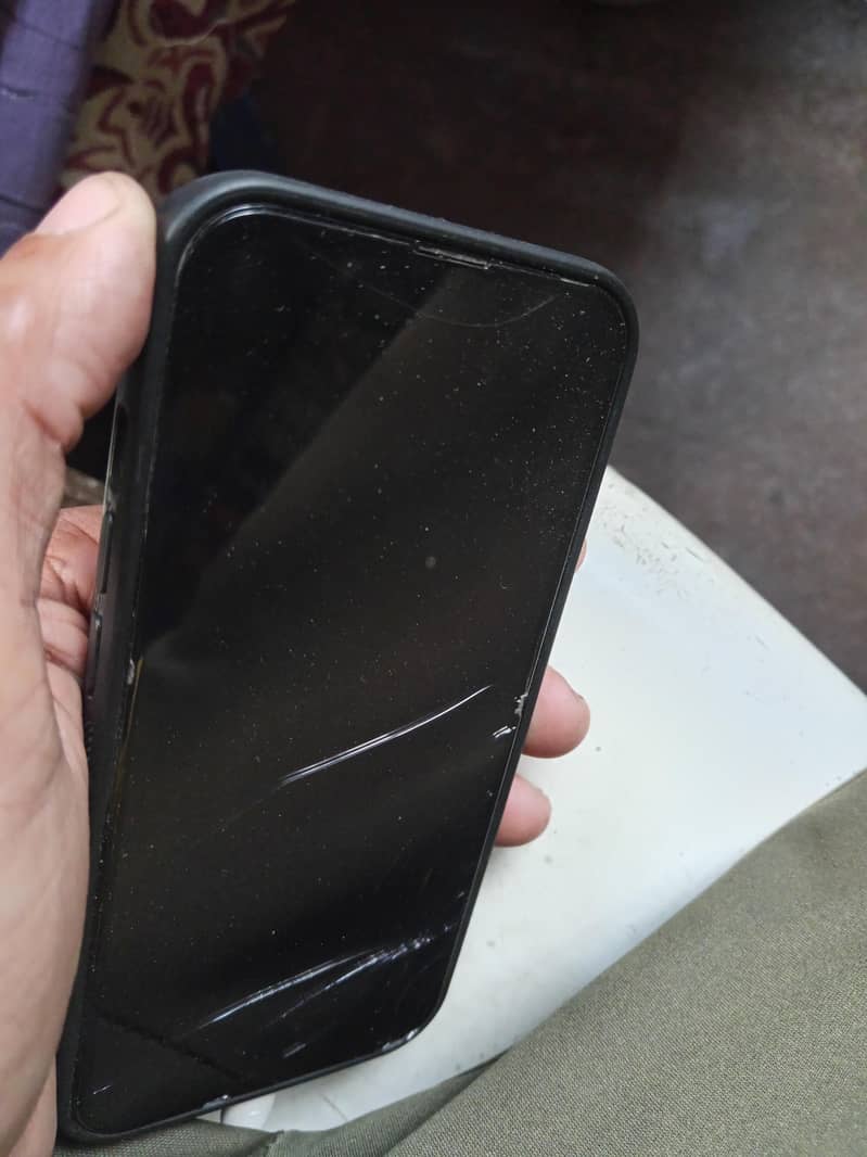 Apple iPhone 13 7