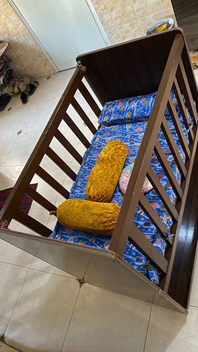 Title: Baby Cot / Baby Crib with Storage – Excellent Condition
