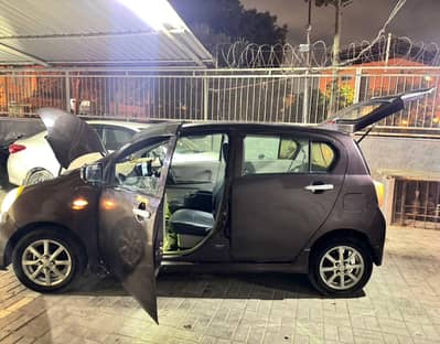 Daihatsu Mira 2011