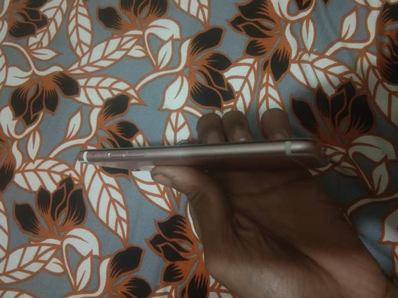 Apple iPhone 6S 2