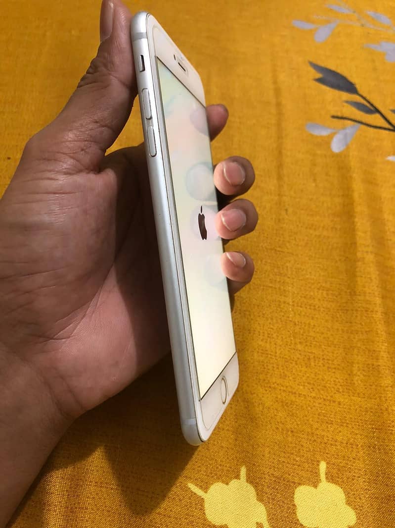 Apple iPhone 6S Plus 8