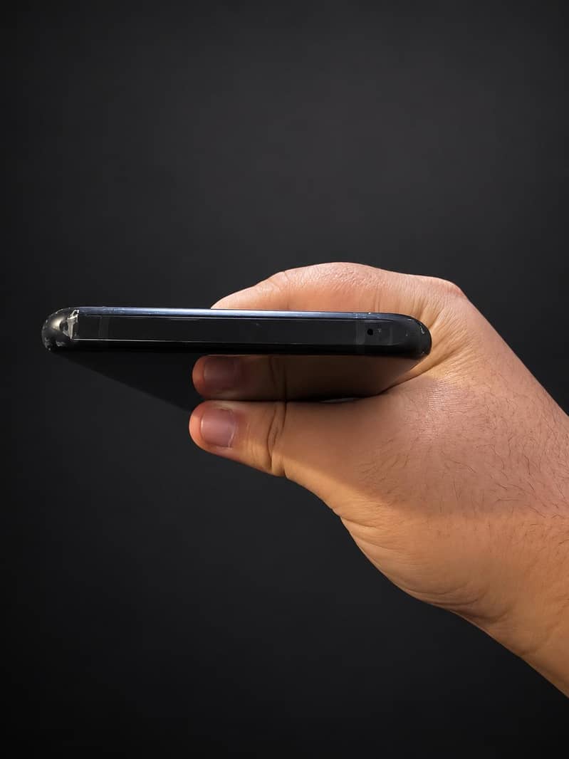 One Plus 10 Pro 4