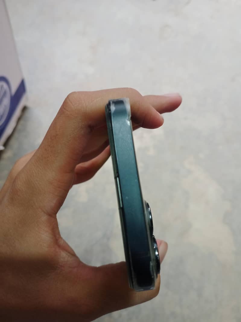Apple iPhone 14 plus 4
