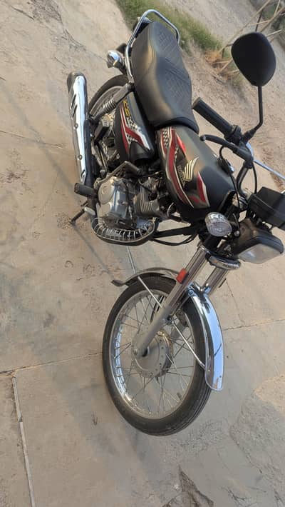 Honda cg125 totally genuine one hand used