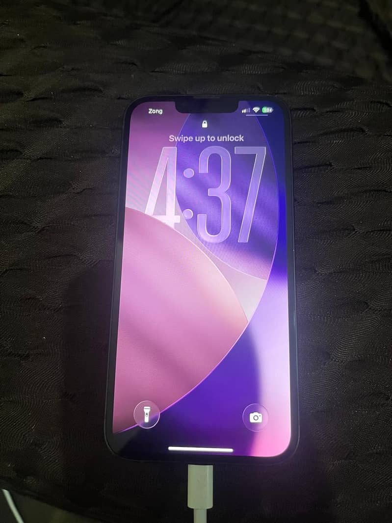 Apple iPhone 13 0