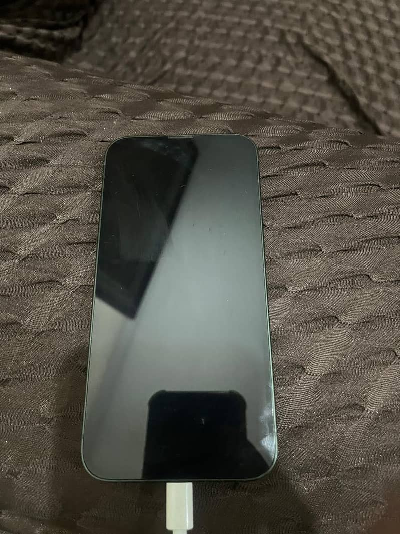 Apple iPhone 13 6