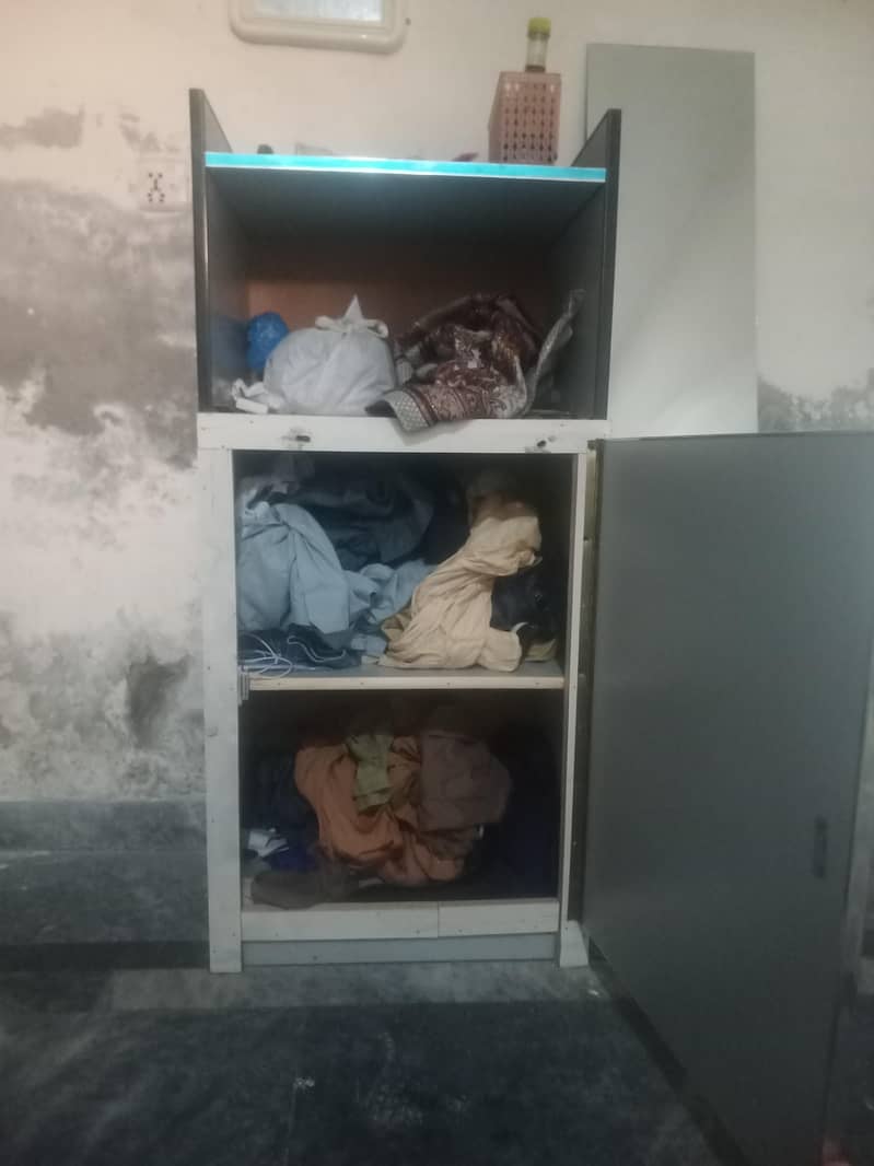 clothes setting almari 0