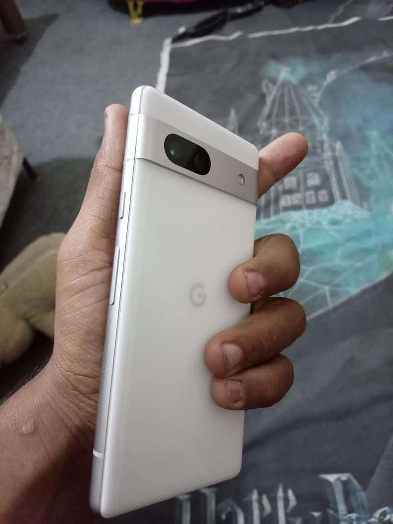Google Pixel 7a 2