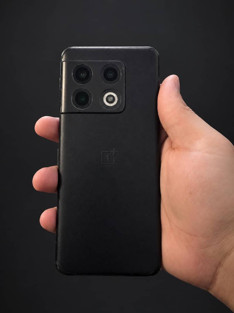 One Plus 10 Pro 1