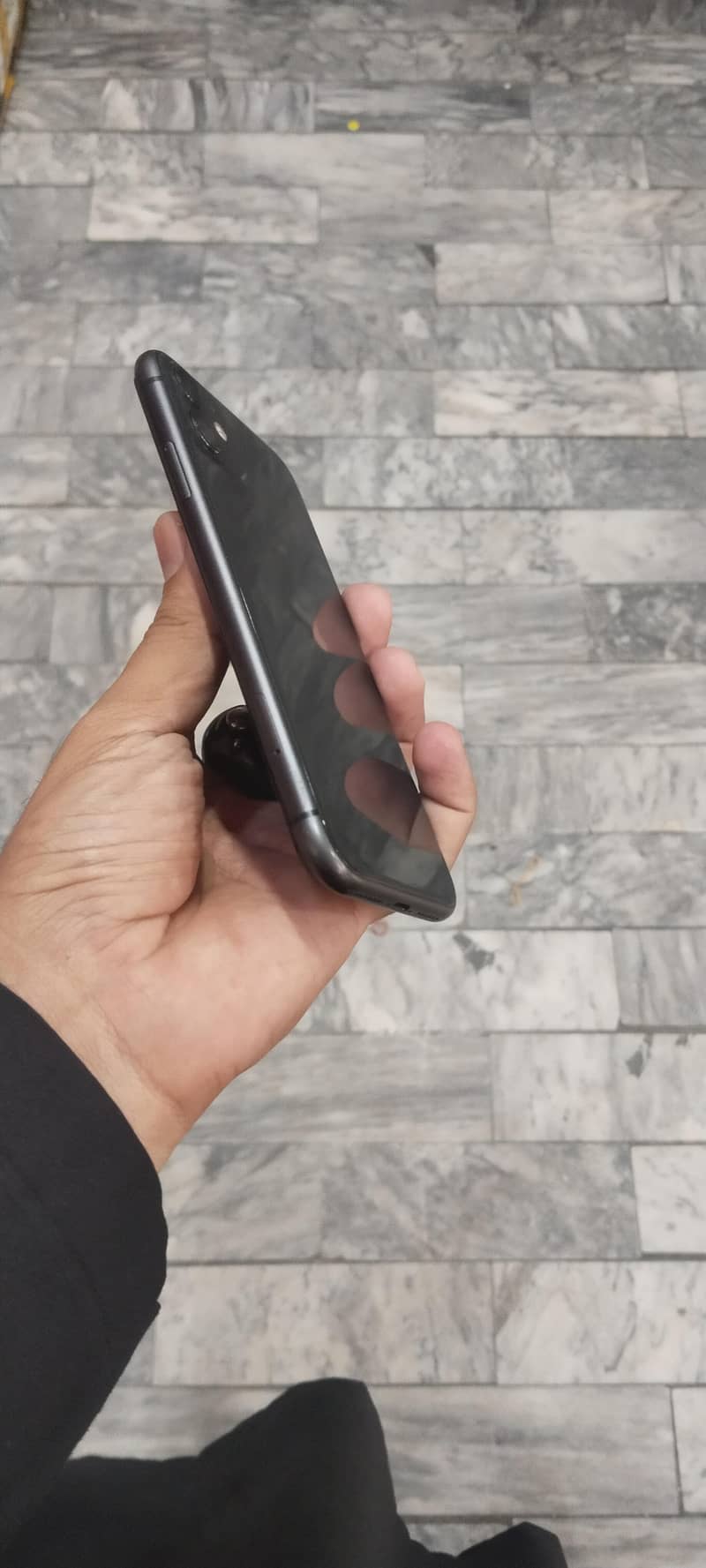 Apple iPhone 11 3