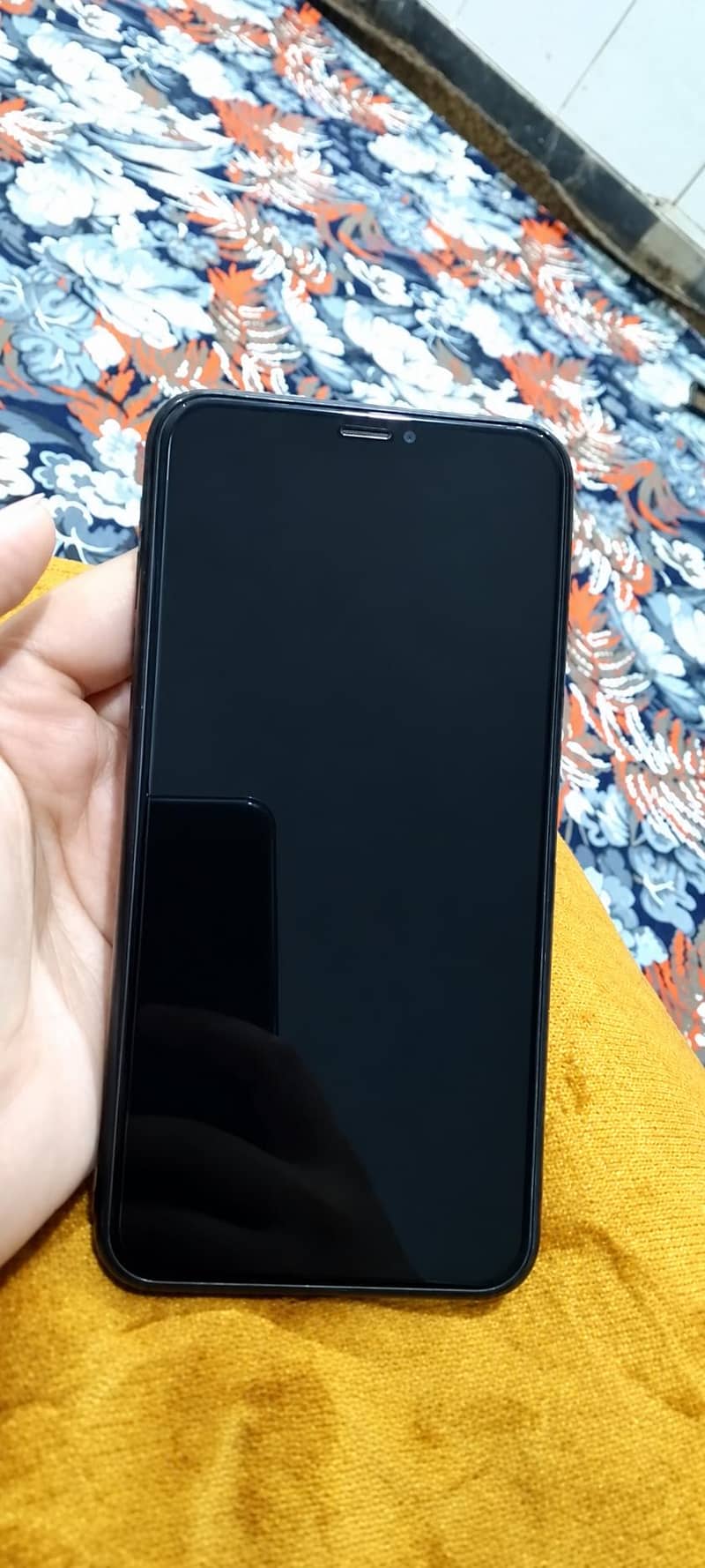 Apple iPhone XS Max 1