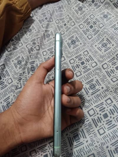 Apple iPhone 11 factory unlock