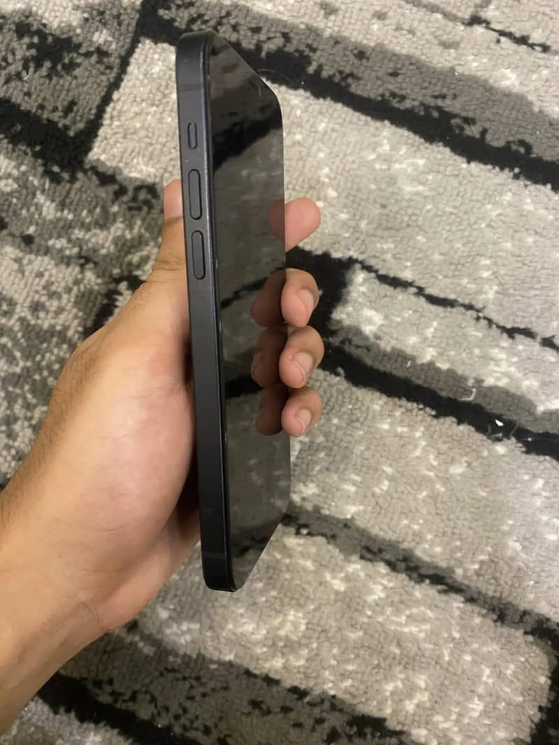 Apple iPhone 12 2