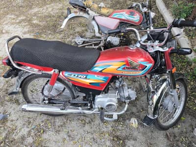 Honda CD 70 2026/27 - Tank Plastic Intact - 1309 KM - Zero Meter