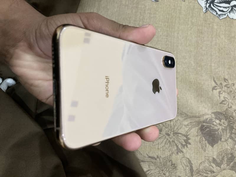 Apple iPhone XS 7