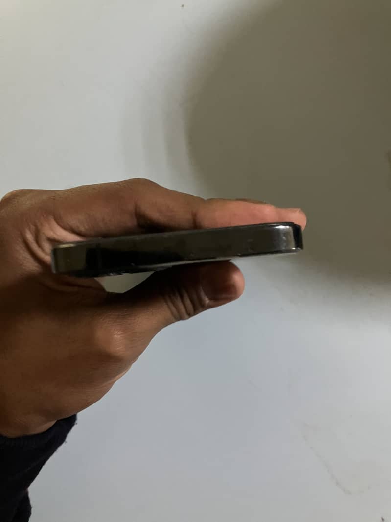 Apple iPhone 12 Pro 3