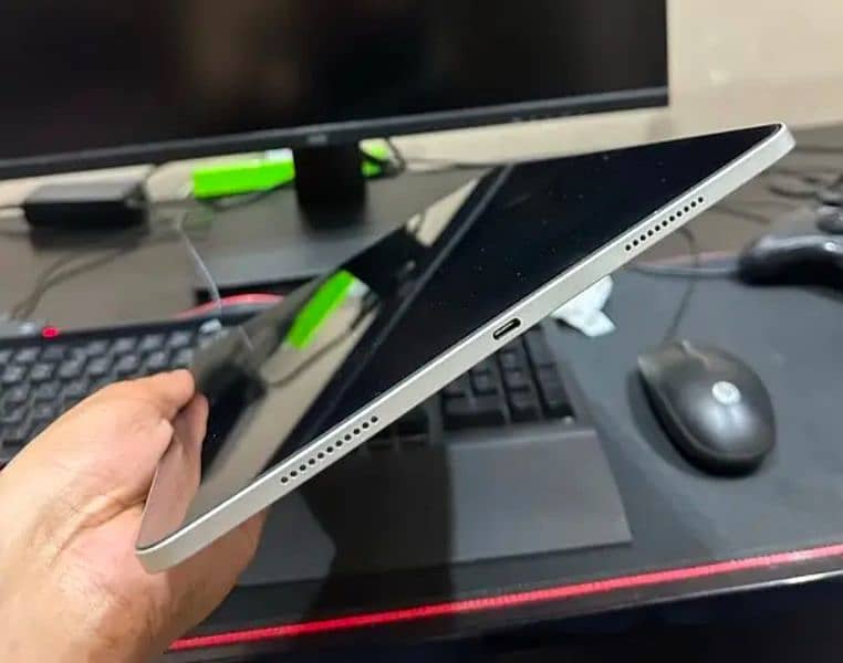Apple iPad pro M2 1