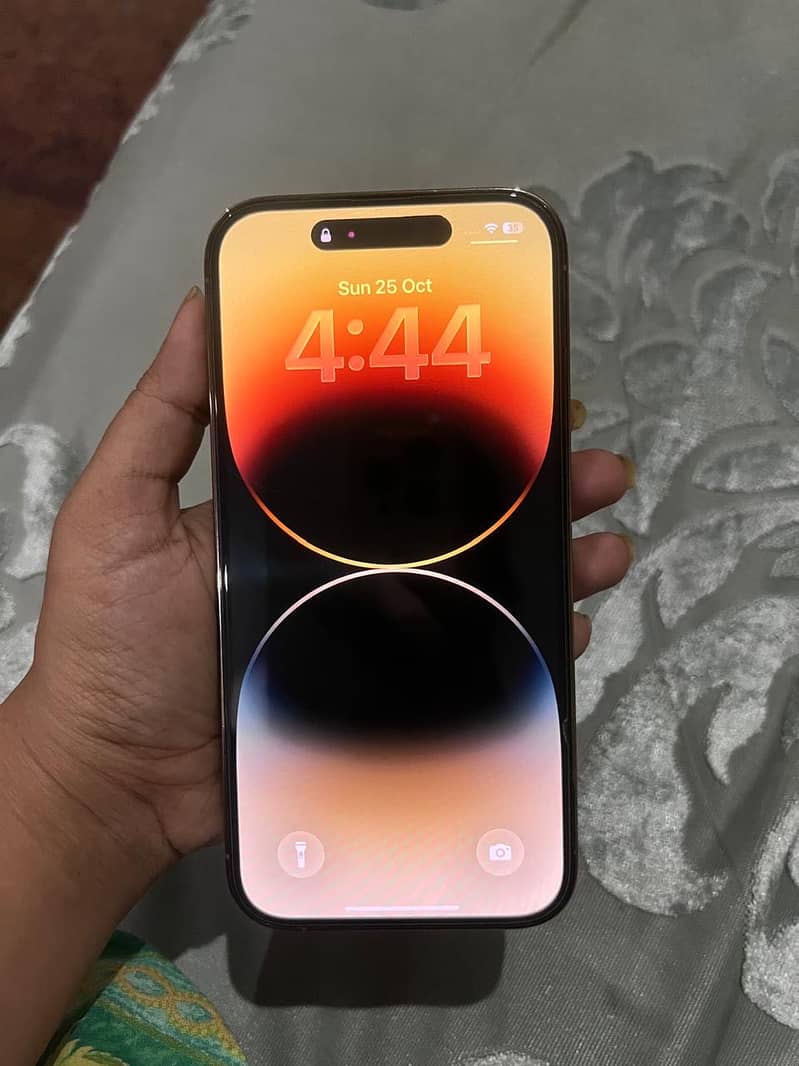 Apple iPhone 14 Pro 1
