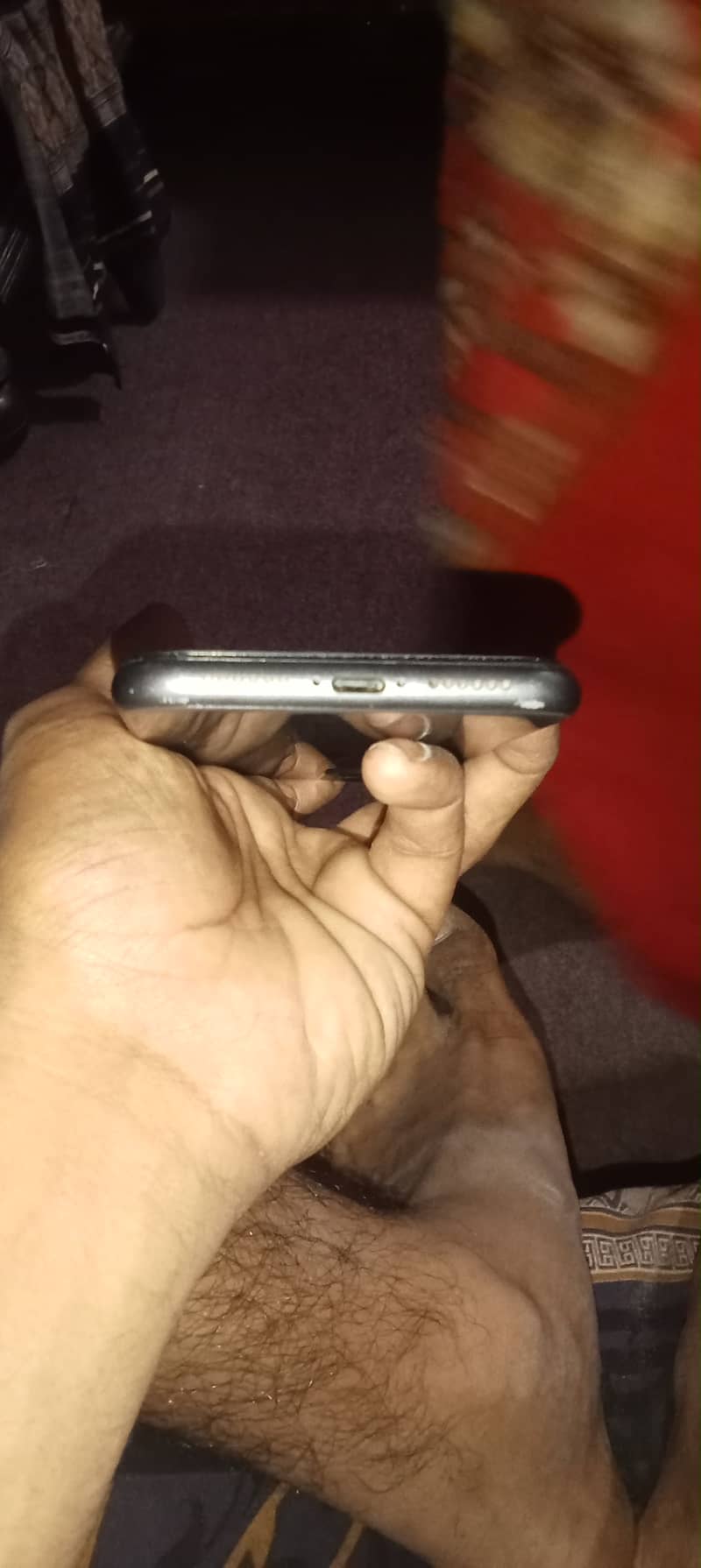 Apple iPhone 11 1