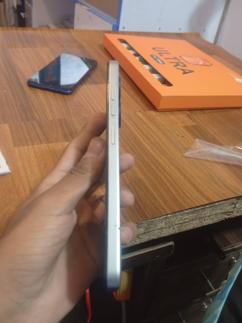 Tecno Spark 20C 2