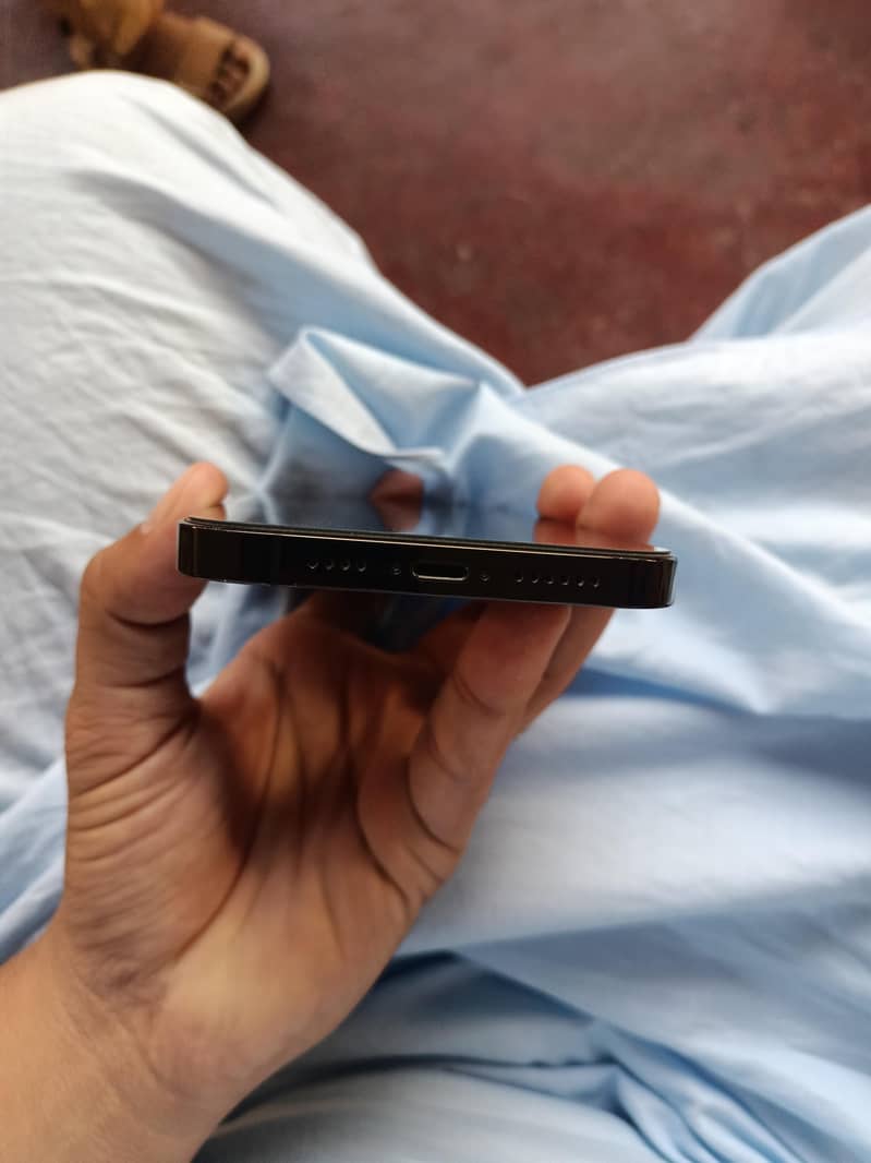 Apple iPhone 14 Pro Max 1