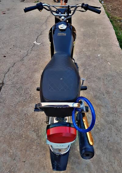 united 125
