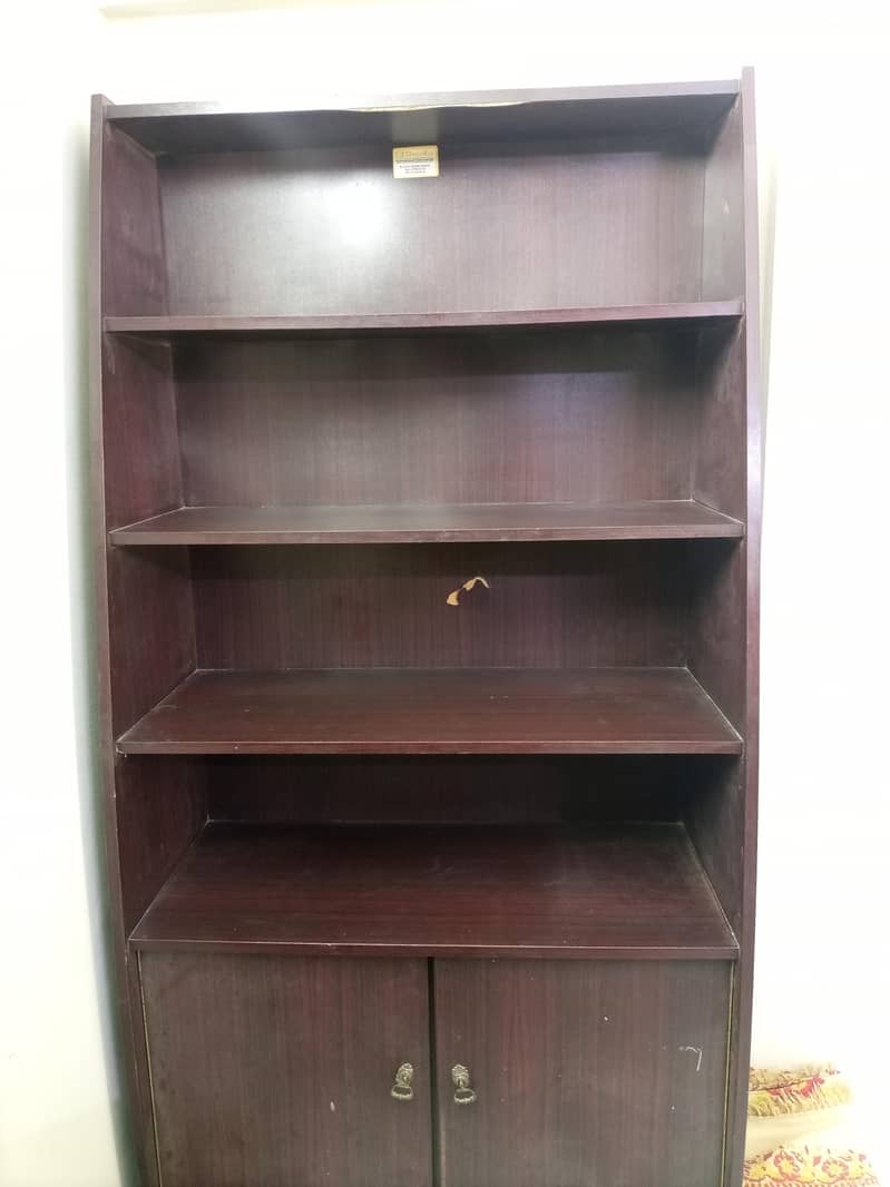 Book shelves 0