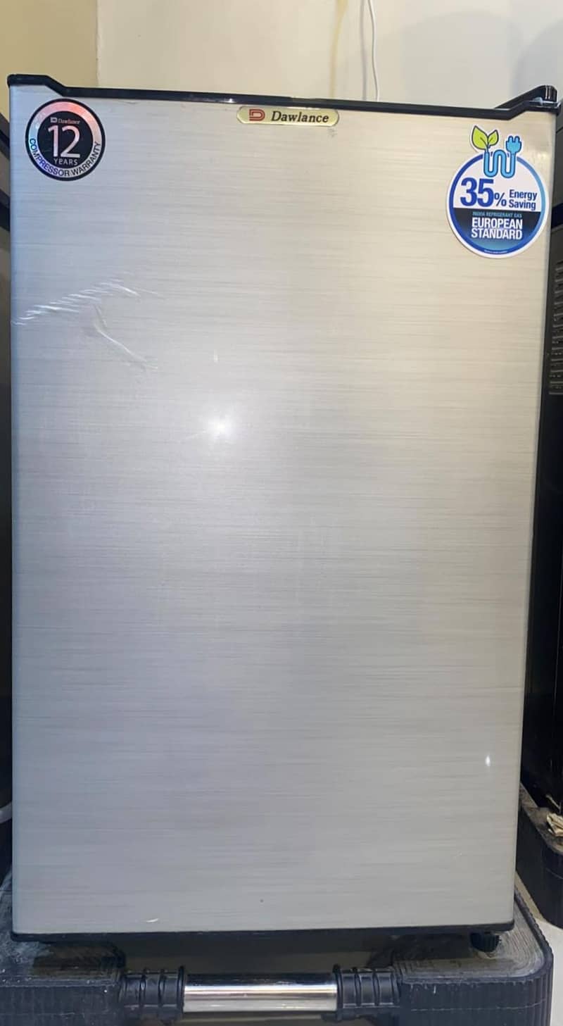 Dawlance mini fridge 2