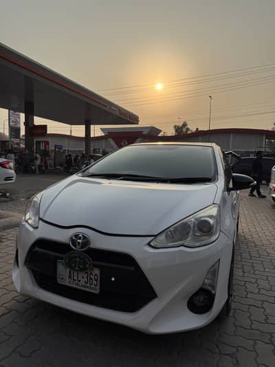 Toyota Aqua 2015/18 S Key With Cruise Control