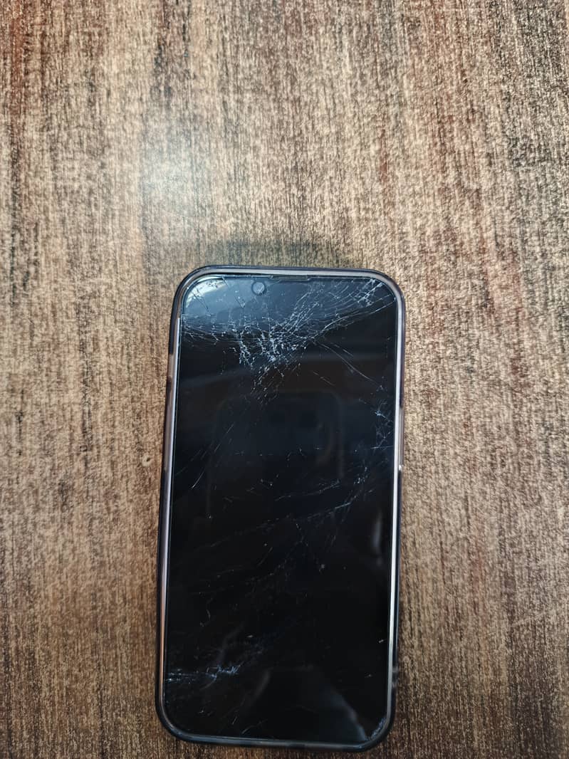 Apple iPhone 14 4