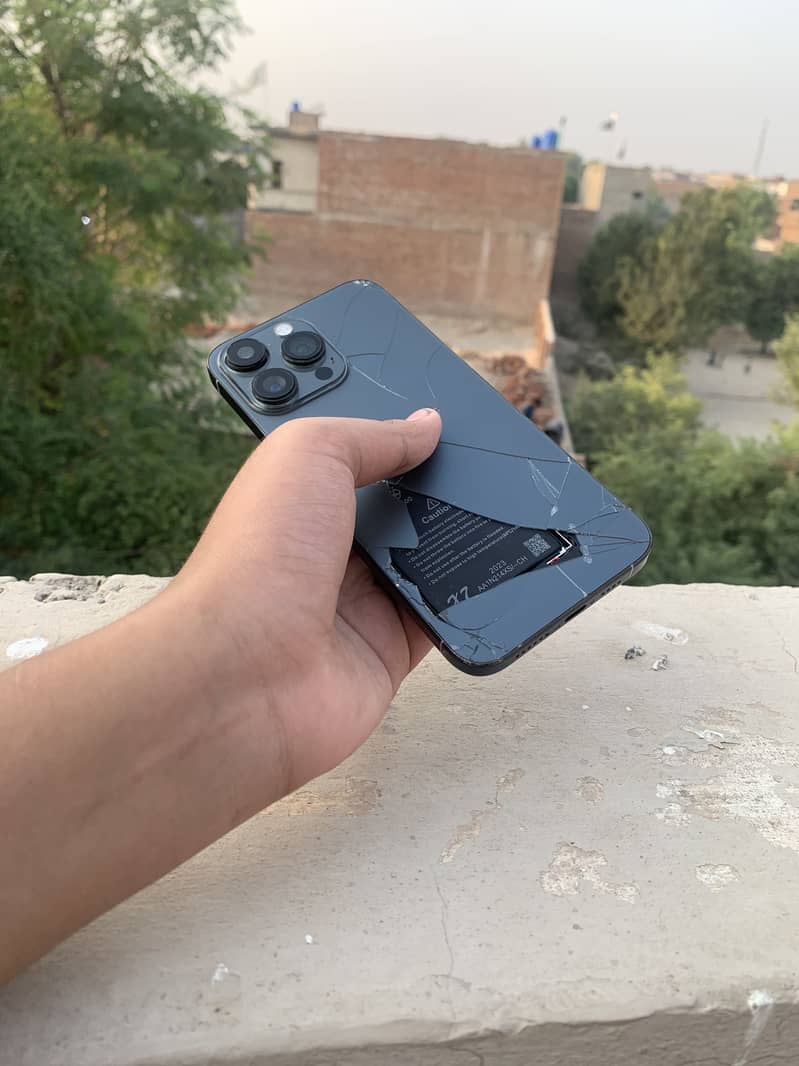 Apple iPhone 15 Pro 5
