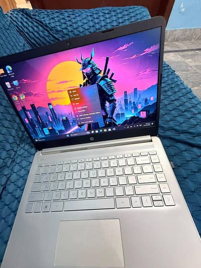 HP Ryzen AMD 3020e