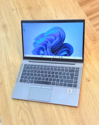 HP ZBook Firefly 14 G7 – Premium Performance, Slim & Professional