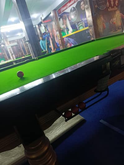 4 table for sale 6+12 sold marbal 2 inch condition 10/9