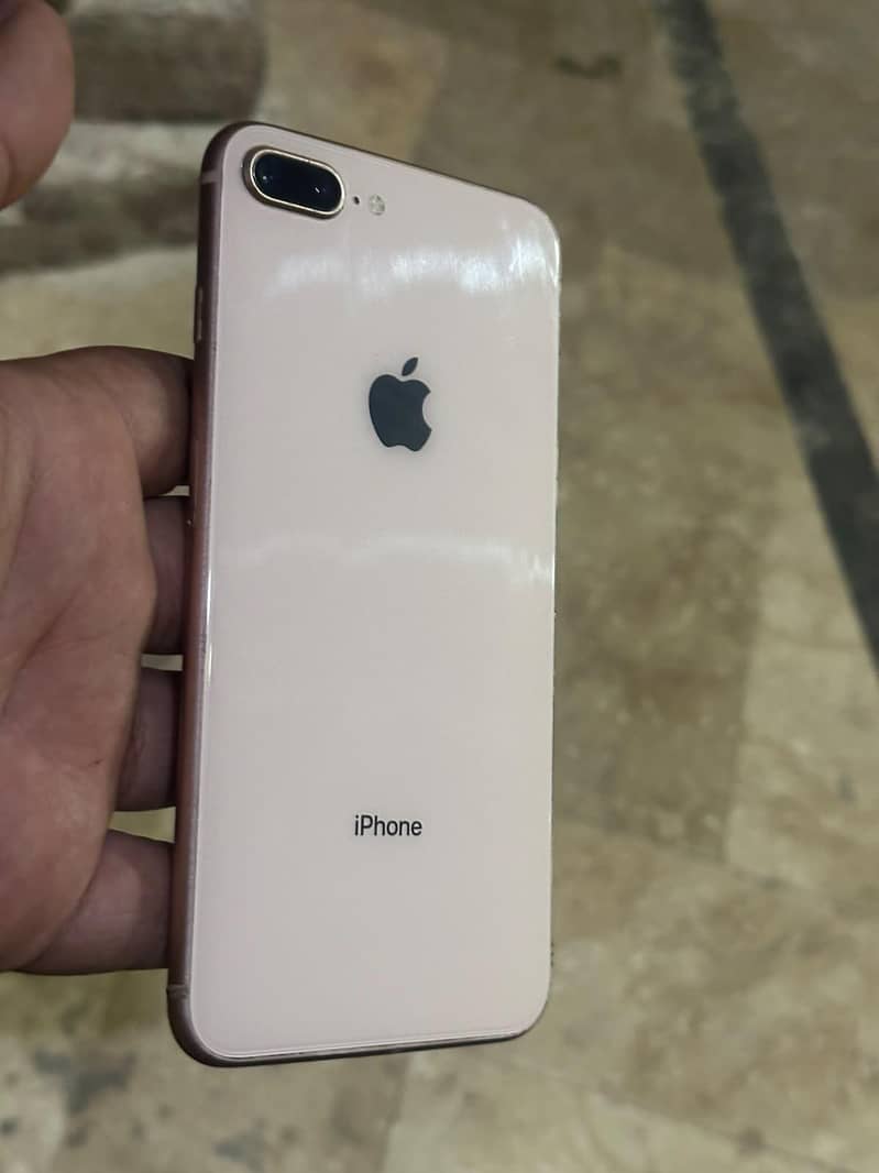 Apple iPhone 8 Plus 0