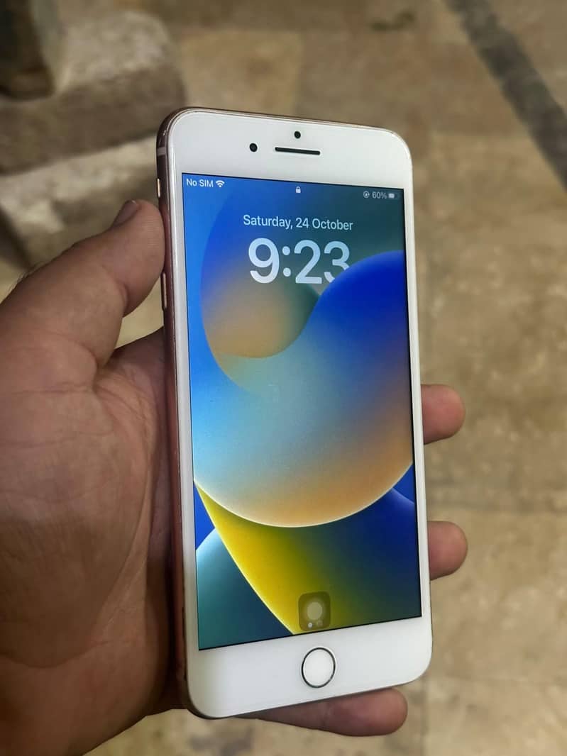 Apple iPhone 8 Plus 1