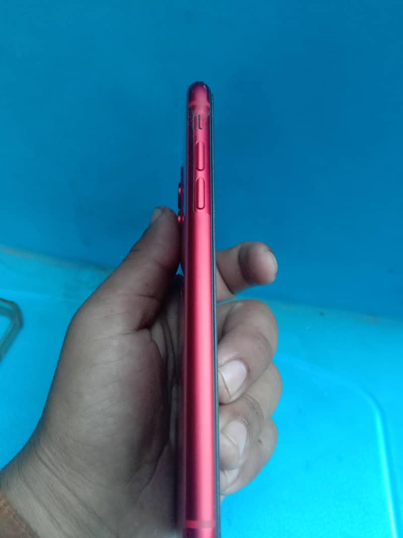 Apple iPhone 11 3