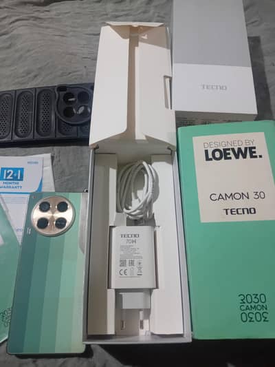 camon 30 8 256