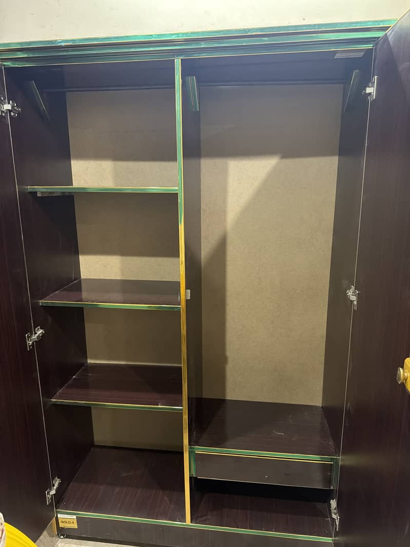 Wardrobe 0