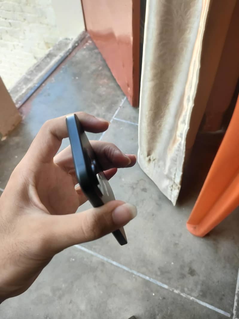 Apple iPhone 15 2