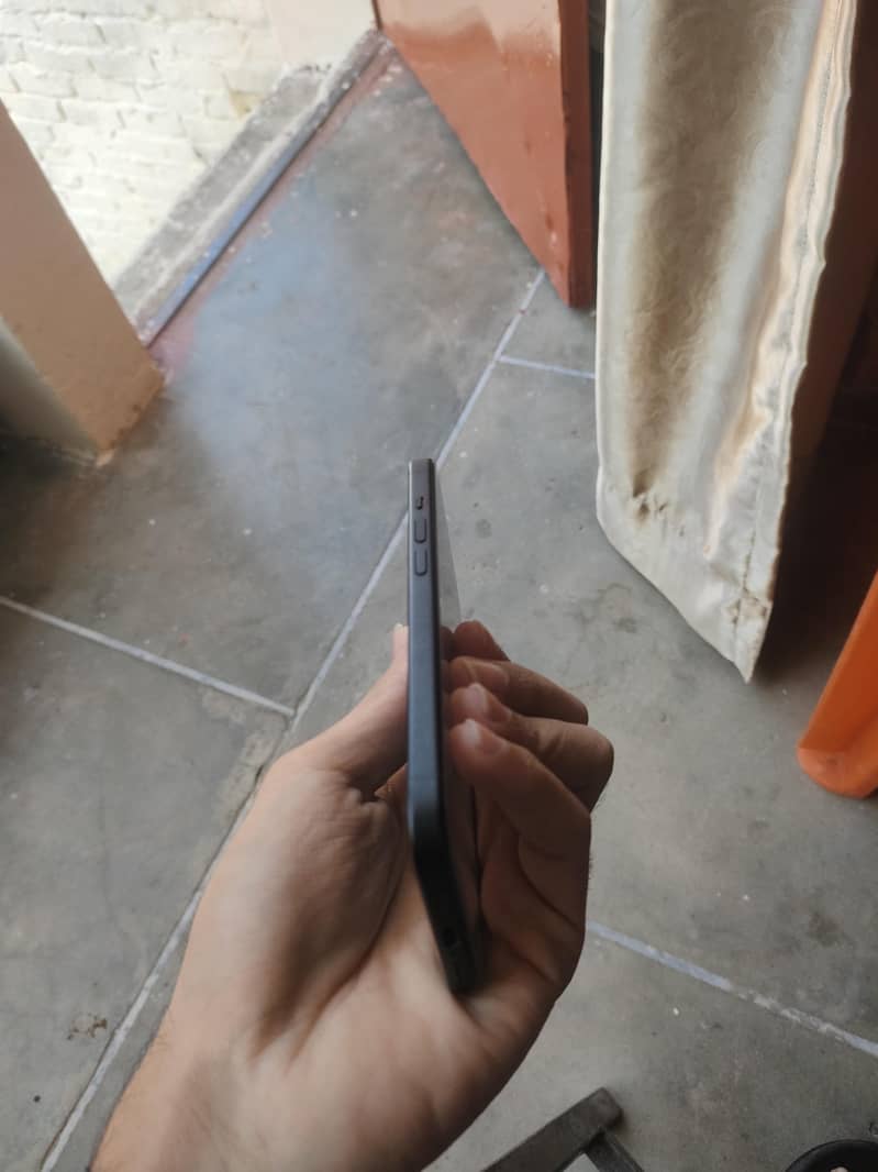 Apple iPhone 15 4