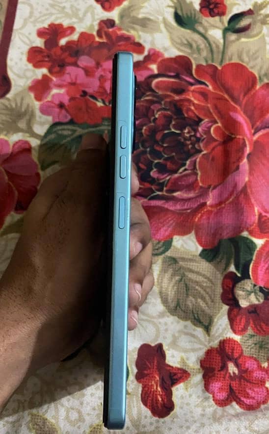 Tecno Spark Go 2 2