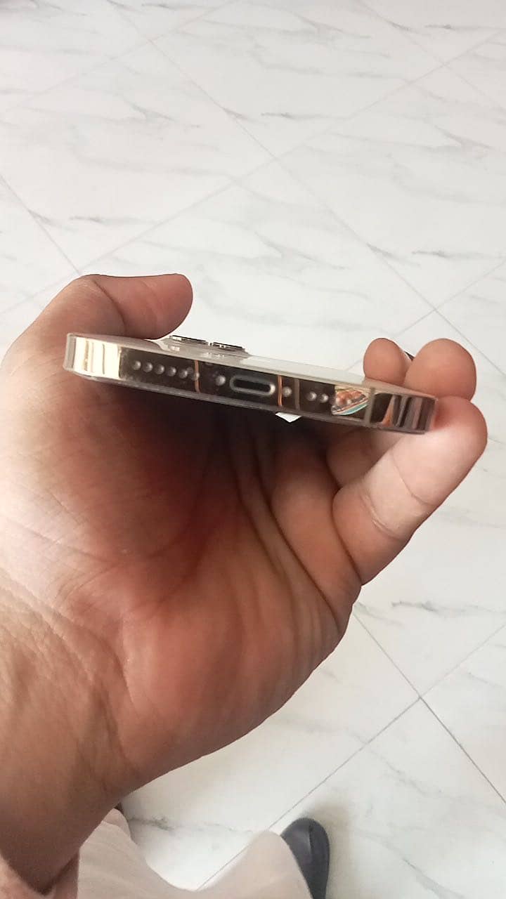 Apple iPhone 12 Pro Max 5