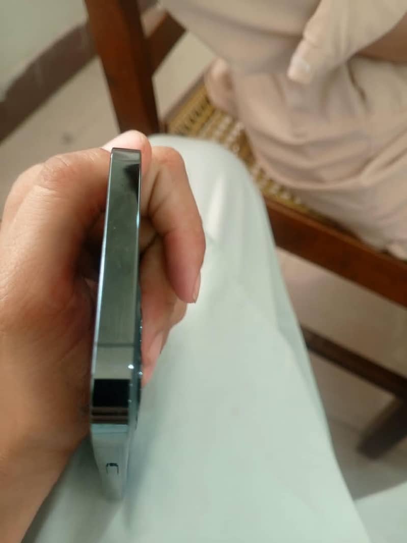 Apple iPhone 12 Pro 1