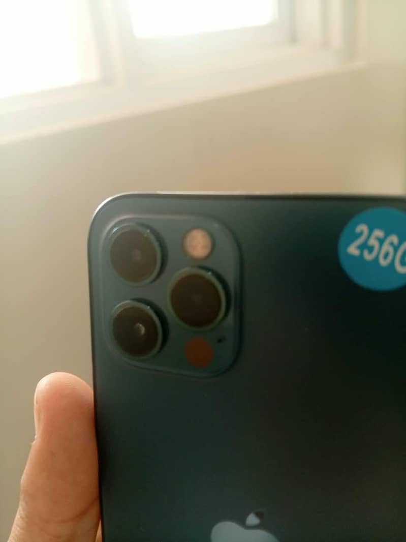 Apple iPhone 12 Pro 2