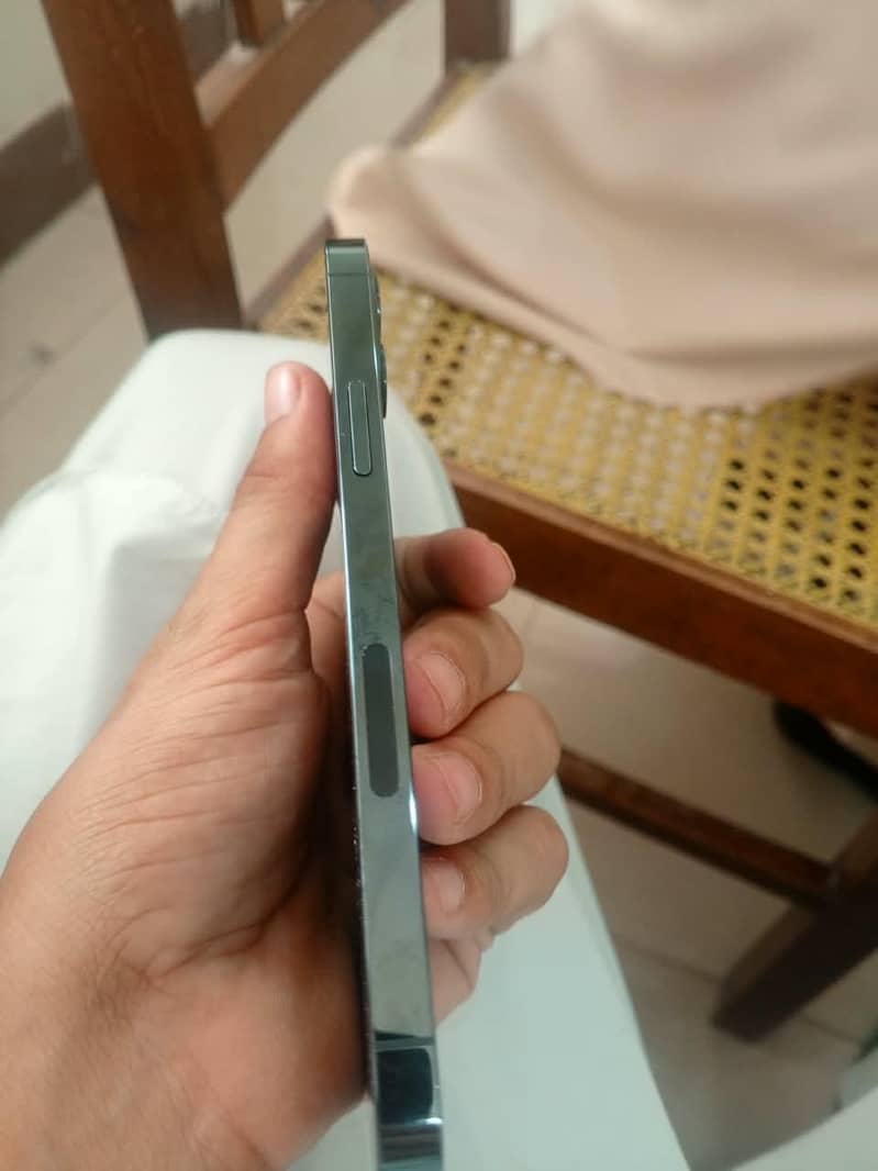 Apple iPhone 12 Pro 6