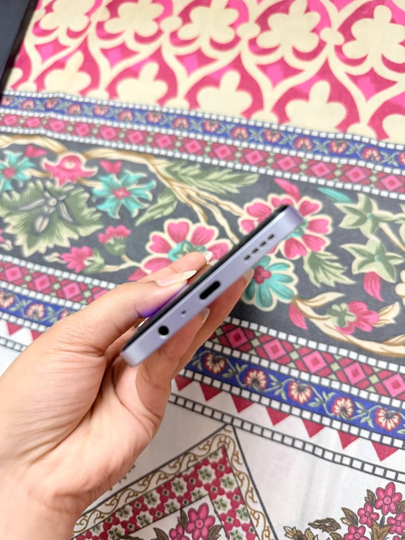 Realme C65 6