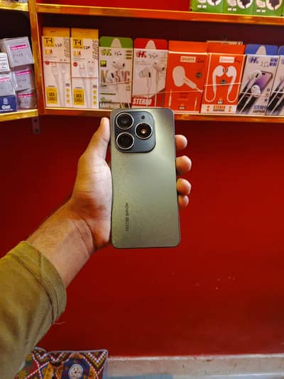 Tecno Spark 20
