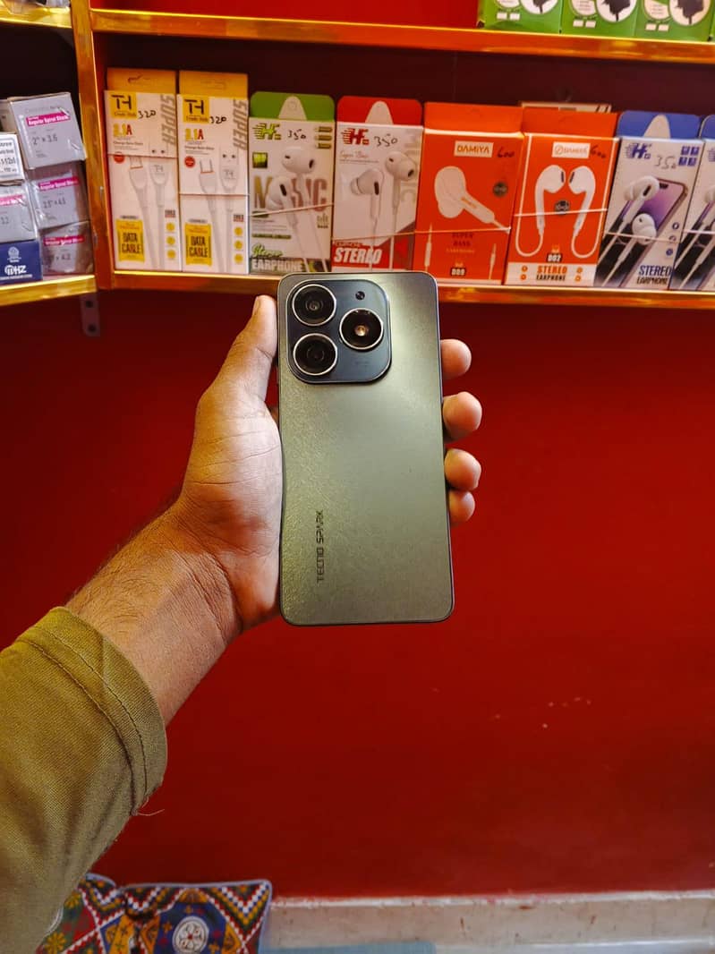 Tecno Spark 20 0
